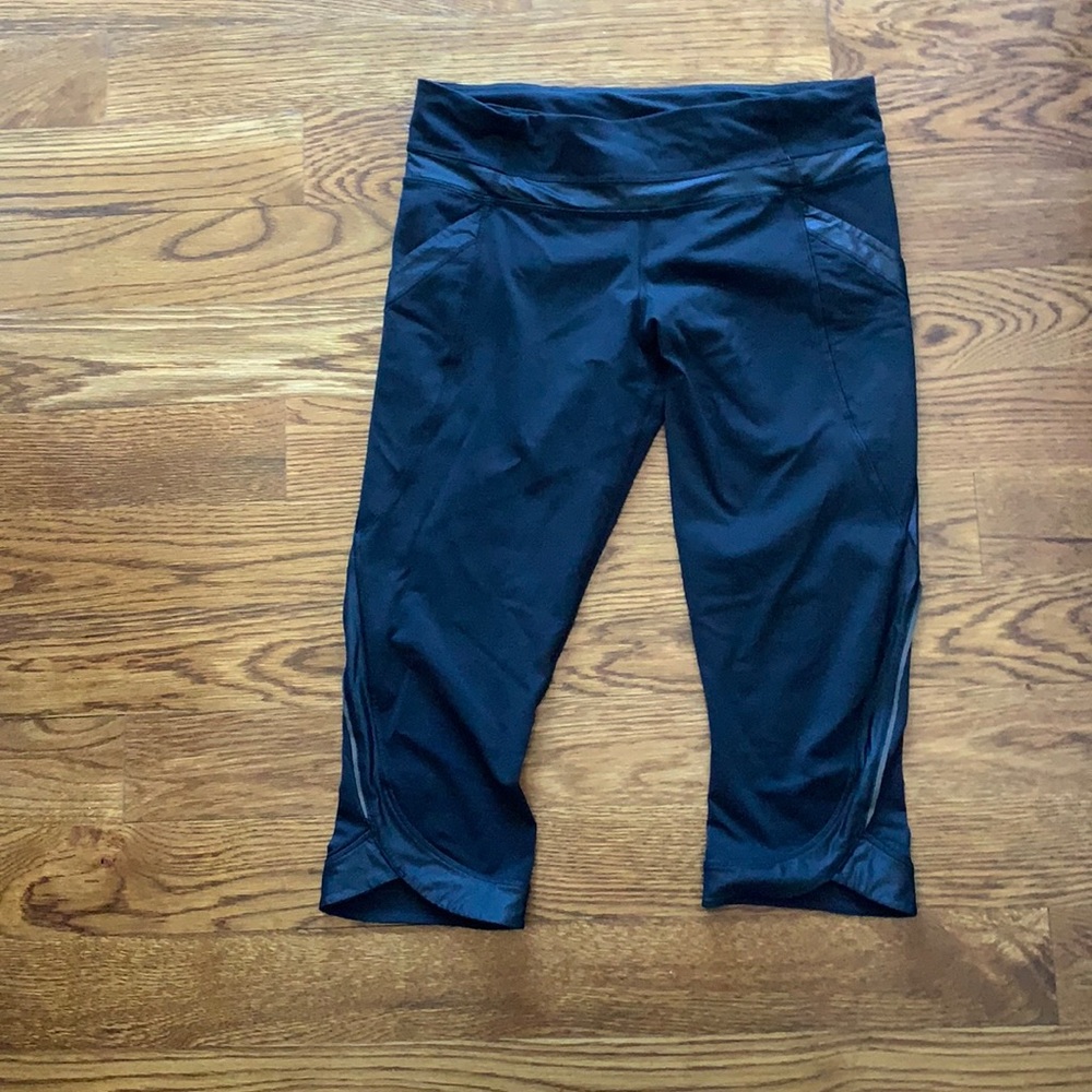 Lululemon Cropped Pants 10